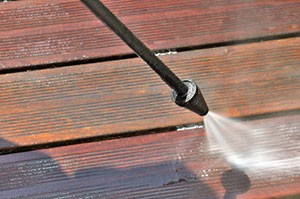 power-washing-timber-decking